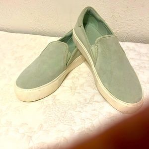 Ugg suede 9.5/40.5 like new